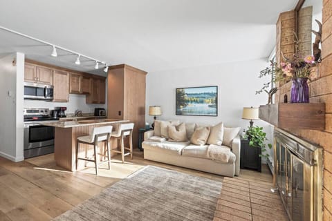 family room / Kitchen area