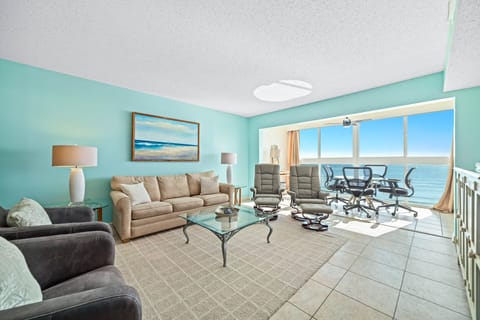 Welcome to Edgewater West 61!