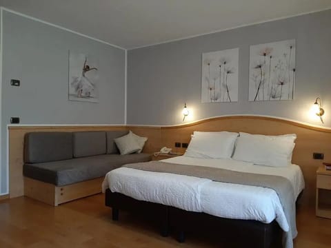 Ermellino | In-room safe, desk, free WiFi, bed sheets