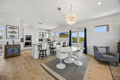 House, 3 Bedrooms | Dining