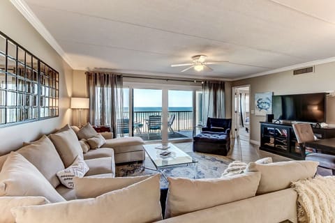 Condo, 3 Bedrooms | Living area | Smart TV