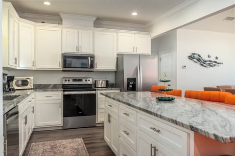 Sunkissed Fully Equipped Kitchen