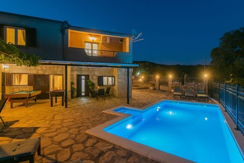 Holiday Home Swimming Pool