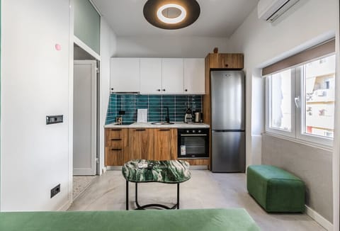 Fully-equipped kitchen
