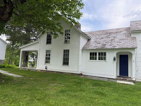 Classic Vermont Farmhouse Retreat