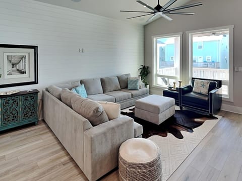 House (3 Bedrooms) | Property amenity