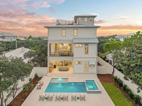 Anchors Aweigh - New Luxury Home 