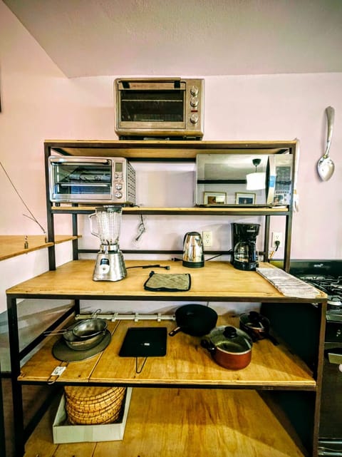 Cocina común totalmente equipada para uso de los huéspedes.