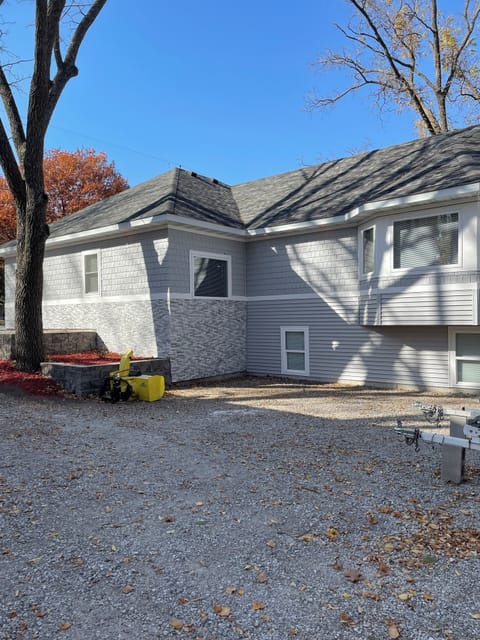 Lakeviews from bay windown and picture window in garage