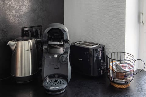 Fully equipped coffee and tea station