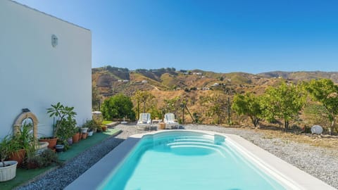 Casa de la Montaña El Borge by Ruralidays