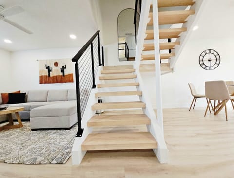 Condo, Multiple Beds, Patio, Garden View (Osborn Oasis) | Living area