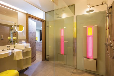 Studio Suite, Balcony, Mountain View | Bathroom | Shower, designer toiletries, hair dryer, bathrobes