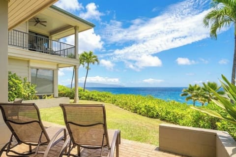 Feel the ocean breezes as you lounge on your private lanai. KBV-34G4