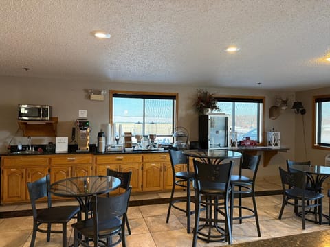 Free daily continental breakfast