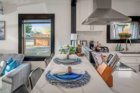 A stylish setup for easy meals and great conversations.