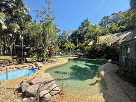 2 outdoor pools
