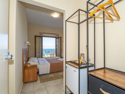 Standard Room | Minibar, in-room safe, soundproofing, free cribs/infant beds