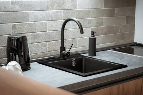 Stovetop, highchair, cookware/dishes/utensils