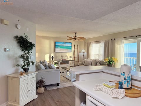 Islander Beach Resort #7005 Living Room