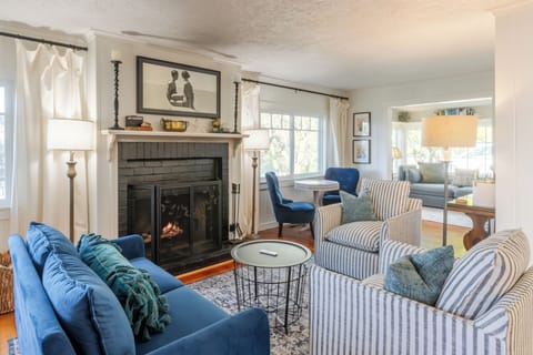 Welcome to Rabbit Hill Cottage—a beautifully updated century‑old home in Cannon Beach's beloved north end.