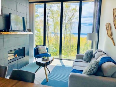 Catch the view, let the light in, and feel the summer breeze.
