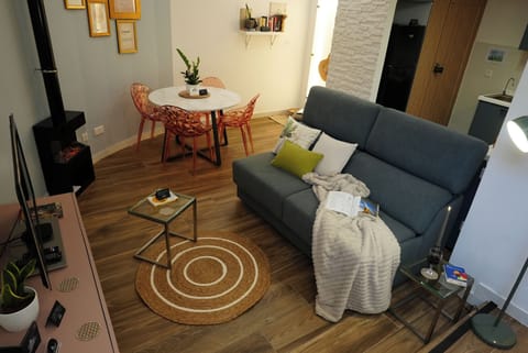 Warm, open-plan living space designed for comfort and calm.