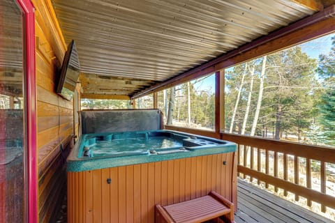 Angel Fire Vacation Rental | 1BR | 1BA | 750 Sq Ft | Step to Enter