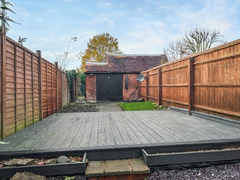 Patio | Two Little Ducks, Aston Cantlow, near Stratford-upon-Avon