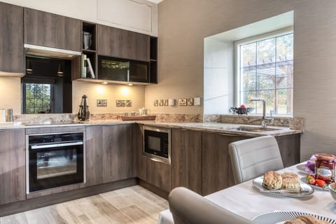 The well-equipped modern kitchen