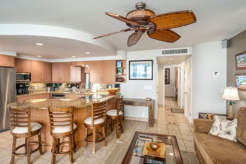 Condo, 1 King Bed, Lanai, Ocean View (Kihei Beach Condominiums 606) | Private kitchen | Coffee/tea maker