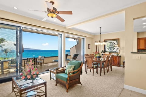 Condo, Multiple Beds, Lanai, Ocean View (Makena Surf G-201) | Interior