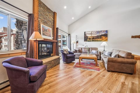 Living Area - Pine Ridge 5F - Breckenridge Vacation Rental
