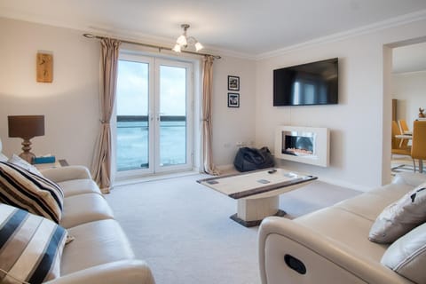 13 St Bride's Bay View - 4 Bedroom - Broad Haven (26995)