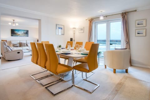 13 St Bride's Bay View - 4 Bedroom - Broad Haven (27004)