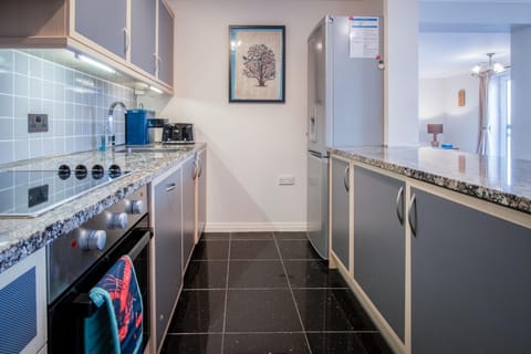 13 St Bride's Bay View - 4 Bedroom - Broad Haven (27008)