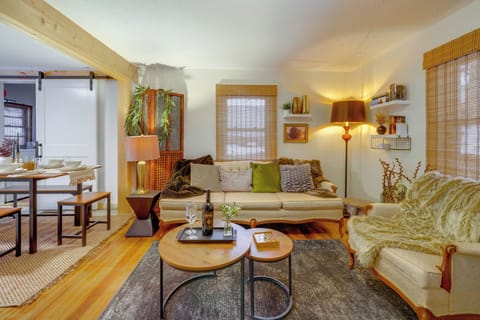 Fayetteville Vacation Rental | 3BR | 2BA | 1,058 Sq Ft | 3 Steps Required