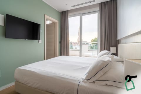 Superior Double or Twin Room, Balcony | In-room safe, free cribs/infant beds, free WiFi, bed sheets