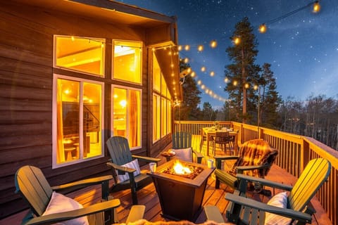 Outdoor Twilight with Firepit and Dining Table