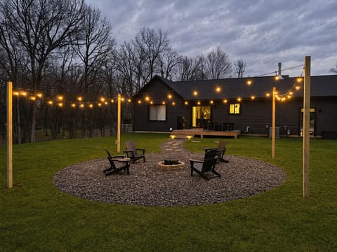 Enjoying a relaxing night around the firepit with friends/family