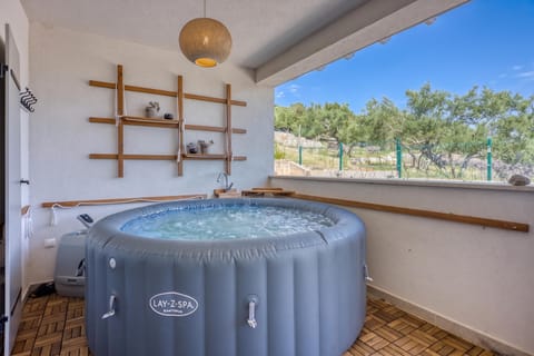 Jacuzzi