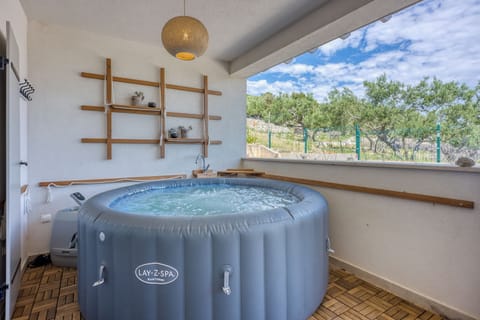 Jacuzzi