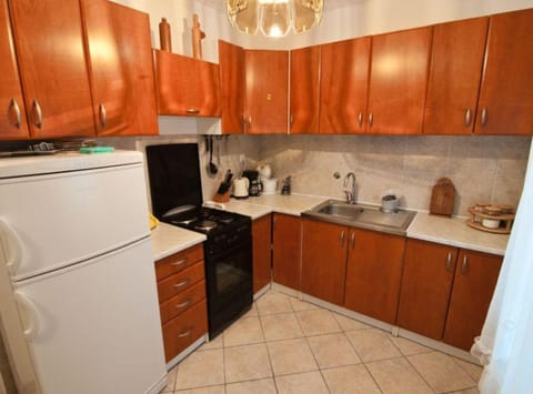 Apartment (Three Bedroom apartment With Sea View) | Private kitchen | Fridge