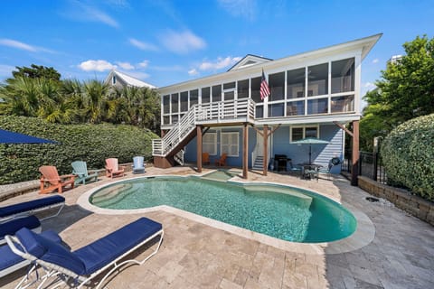 Sun-soaked days and refreshing dips—your private Lowcountry oasis awaits.