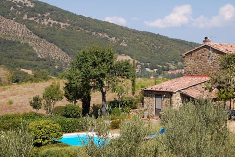 Building Exterior, Garden, Pool