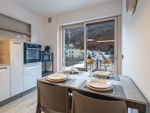 Shade, Resort, Garden, Eco Hotel, Outdoor Furniture, Lawn, Chair, Backyard, Landscaping, Hacienda