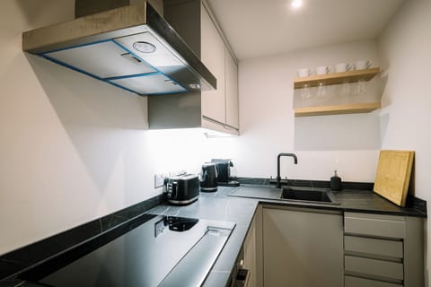 Apartment, 1 Bedroom | Private kitchen