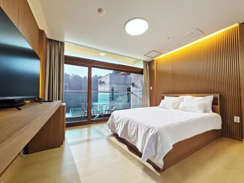 Standard Double Room | Individually decorated, individually furnished, free WiFi