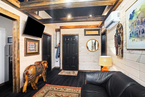 Apartment, 1 Bedroom | Living area | Smart TV, streaming services