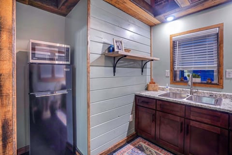 Apartment, 1 Bedroom | Private kitchen | Fridge, coffee/tea maker, toaster